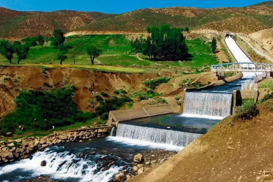کوهرنگ و دشت لاله واژگون